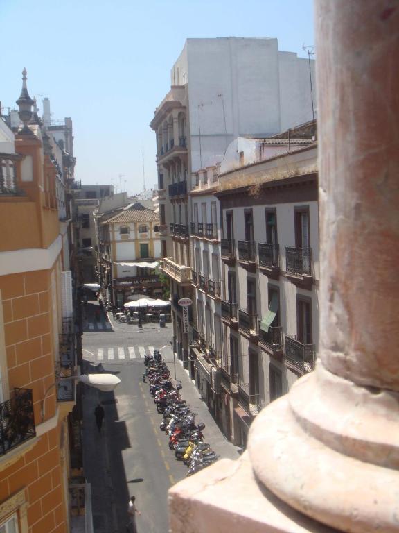 Hostal Union Campana Sevilla Bagian luar foto