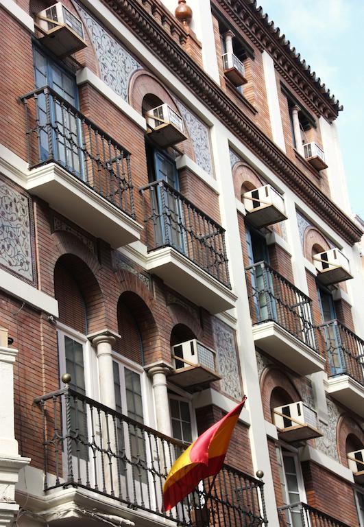 Hostal Union Campana Sevilla Bagian luar foto