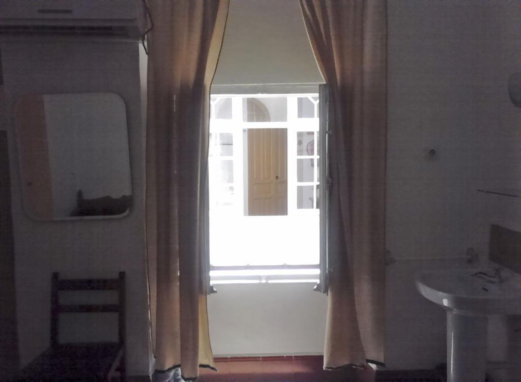 Hostal Union Campana Sevilla Ruang foto